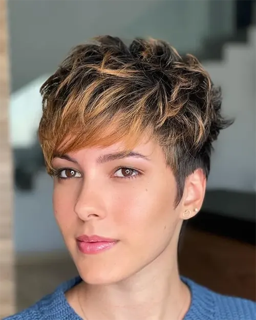 Undercut Pixie com Luzes Undercut Pixie com Luzes